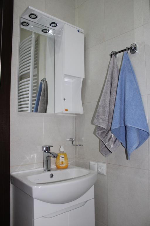 Guest House On Gia Abesadze Street ティビリシ エクステリア 写真